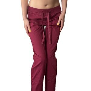L.e.i Mid-rise Straight Burgundy Medium Size Pants